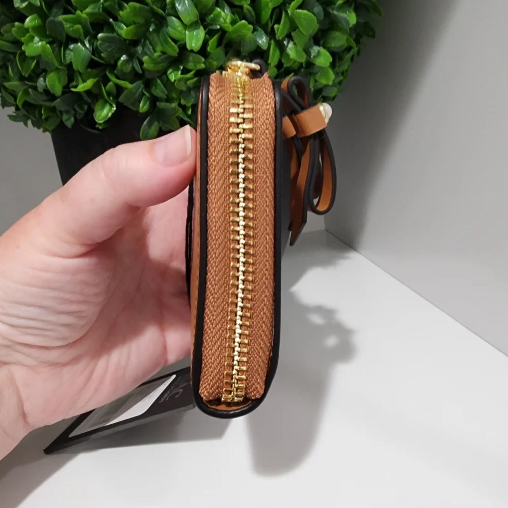 NWT Zac Posen Square Zip Wallet